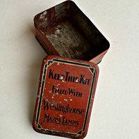 SOLD: Vintage Tin: Carry Spare Bulbs