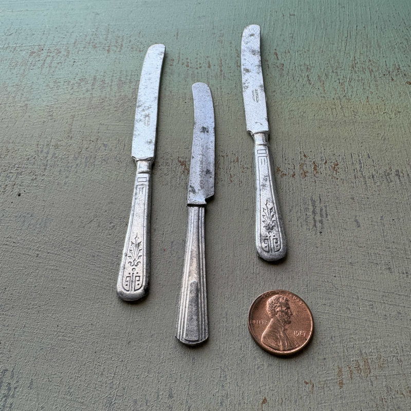Vintage Metal Mini Knife Set