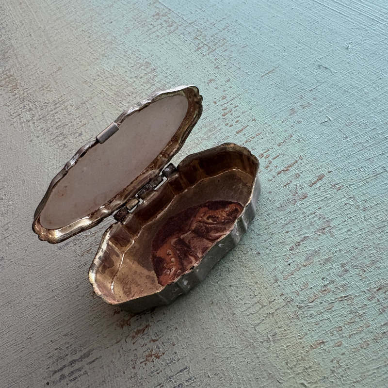 SOLD: Vintage Pill Box