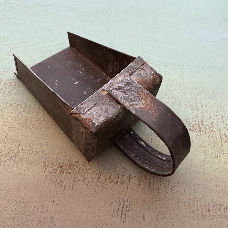 SOLD: Vintage Rectangular Scoop Medium