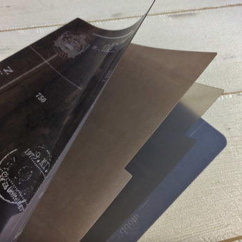 Clear 3-Pocket Folder: Vintage Dark