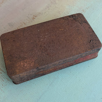 SOLD: Vintage Tin: Mega Rust